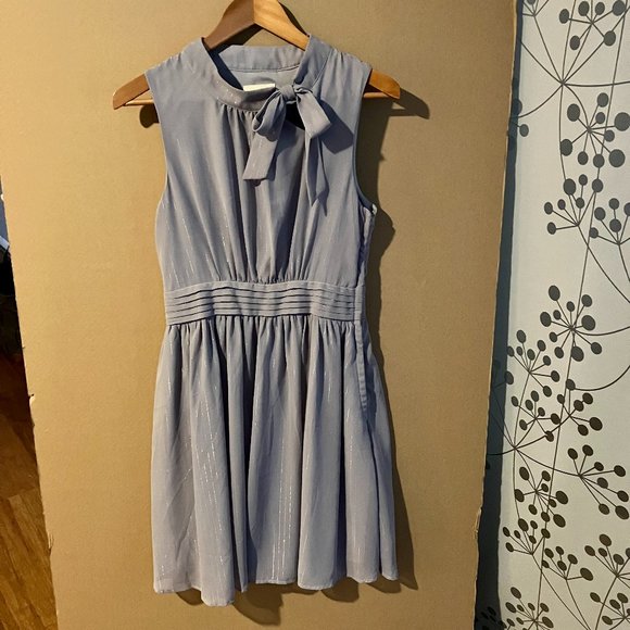 NWOT ModCloth Size Medium Sunny City in Moon Gray Halter Dress with Side Pockets - Picture 1 of 9
